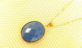 Vergoldete Halskette mit blauem Anhänger Medaillon